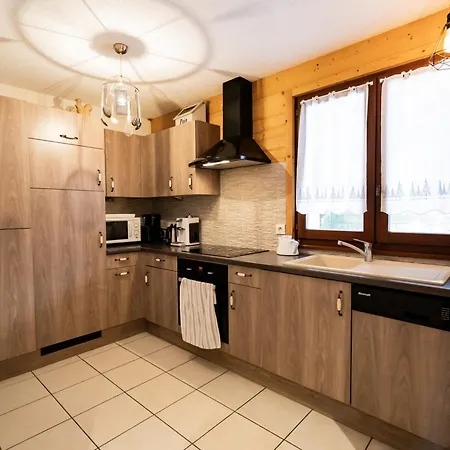 Bel 3 Pieces Avec Balcon, Proche Centre Chatel, Parking Et Connexion Wifi - Fr-1-676-119 Chatel